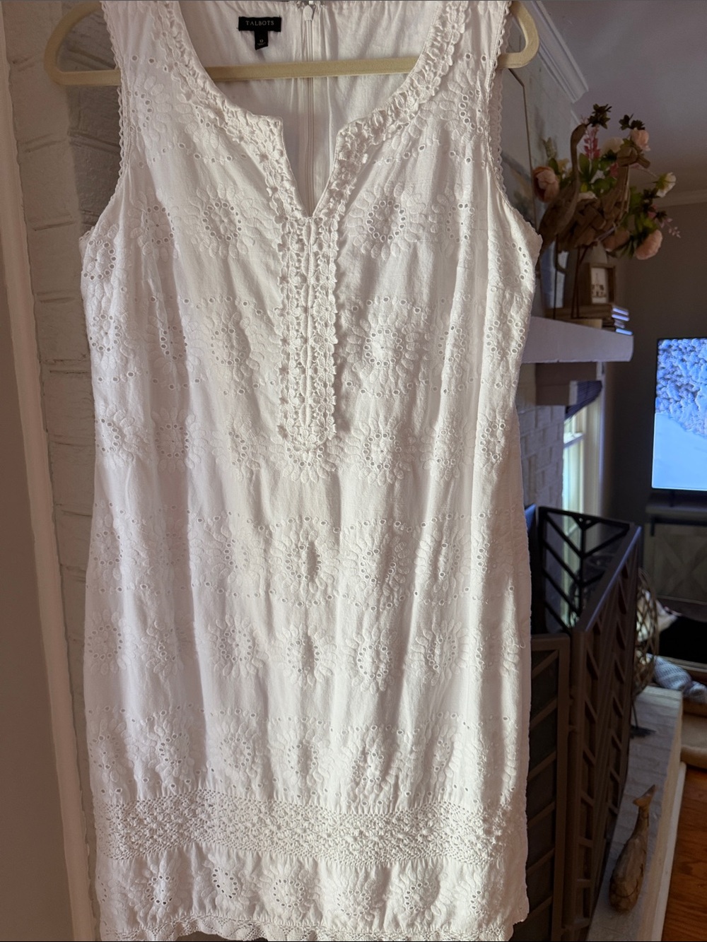 Talbots | 12|  White Eyelet Sleeveless Tunic Dress 👗